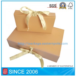 Customized collapsible box with ribbon